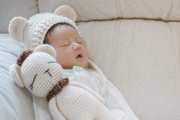 Cẩm nang chăm sóc trẻ sơ sinh bật mí cho mẹ bỉm điều gì?